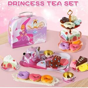 NWT-PRINCESS TEA SET-CINDERELLA TEA PARTY SET